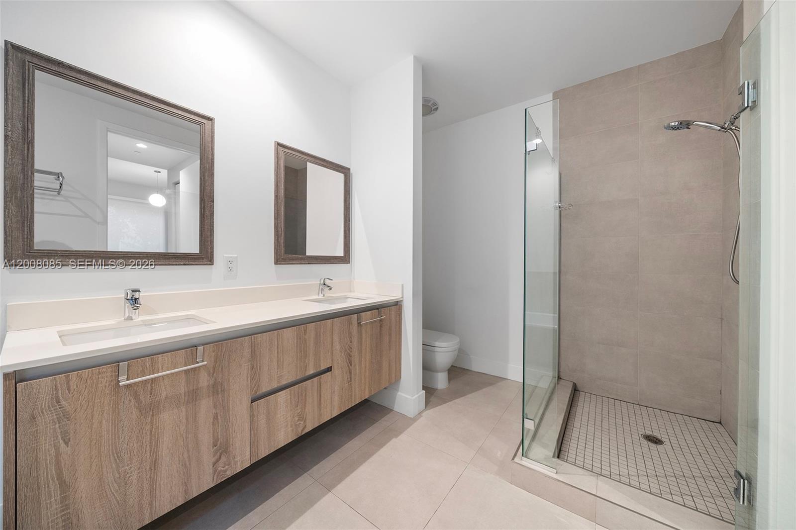 ELEVEN IN THE ROADS CONDO - Residential