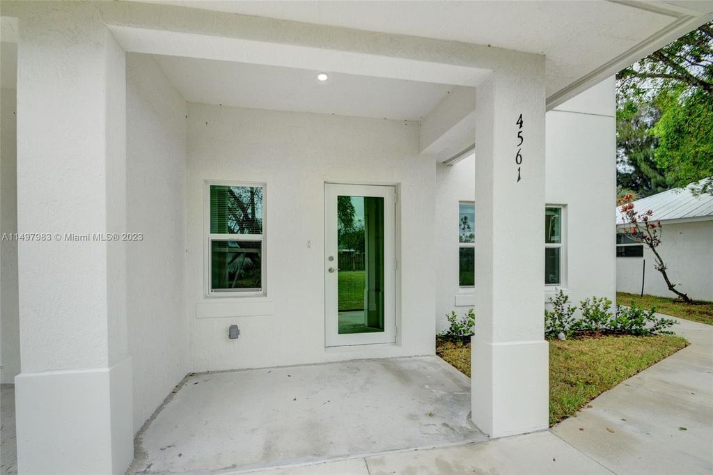 Photo of 4561 Gulfstream Rd, Lake Worth, FL 33461 (MLS # A11497983)