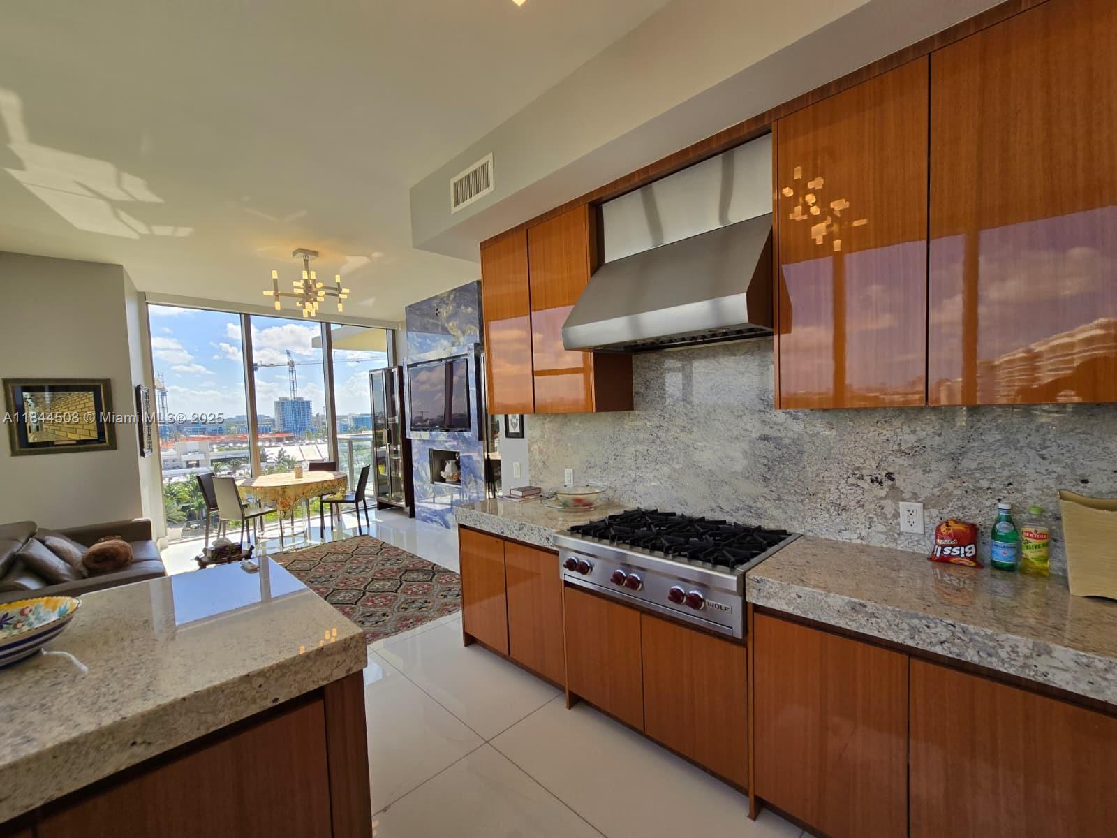 BAL HARBOUR NORTH SOUTH C - Residential Lease