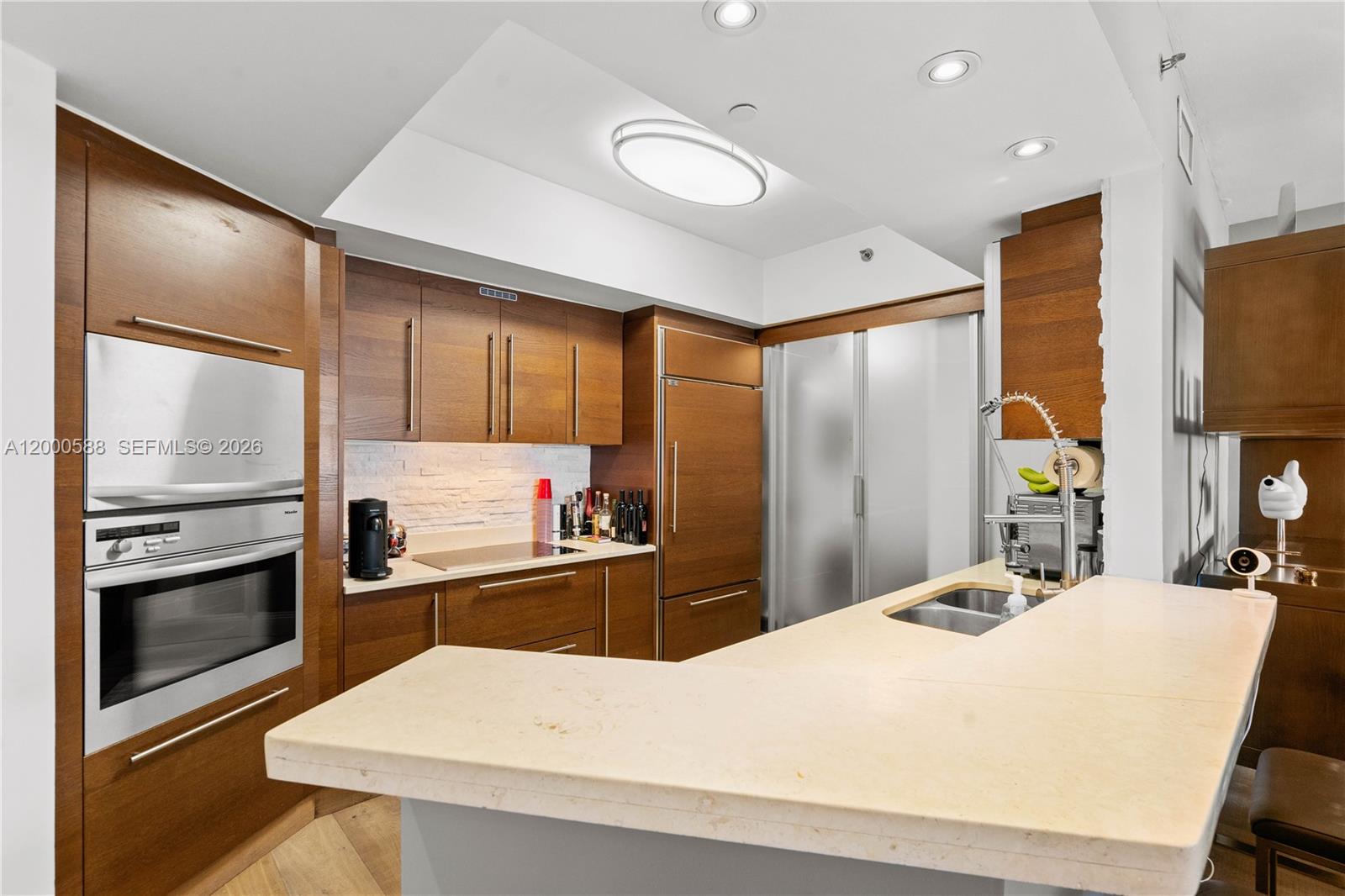 ICON SOUTH BEACH - Residential Lease