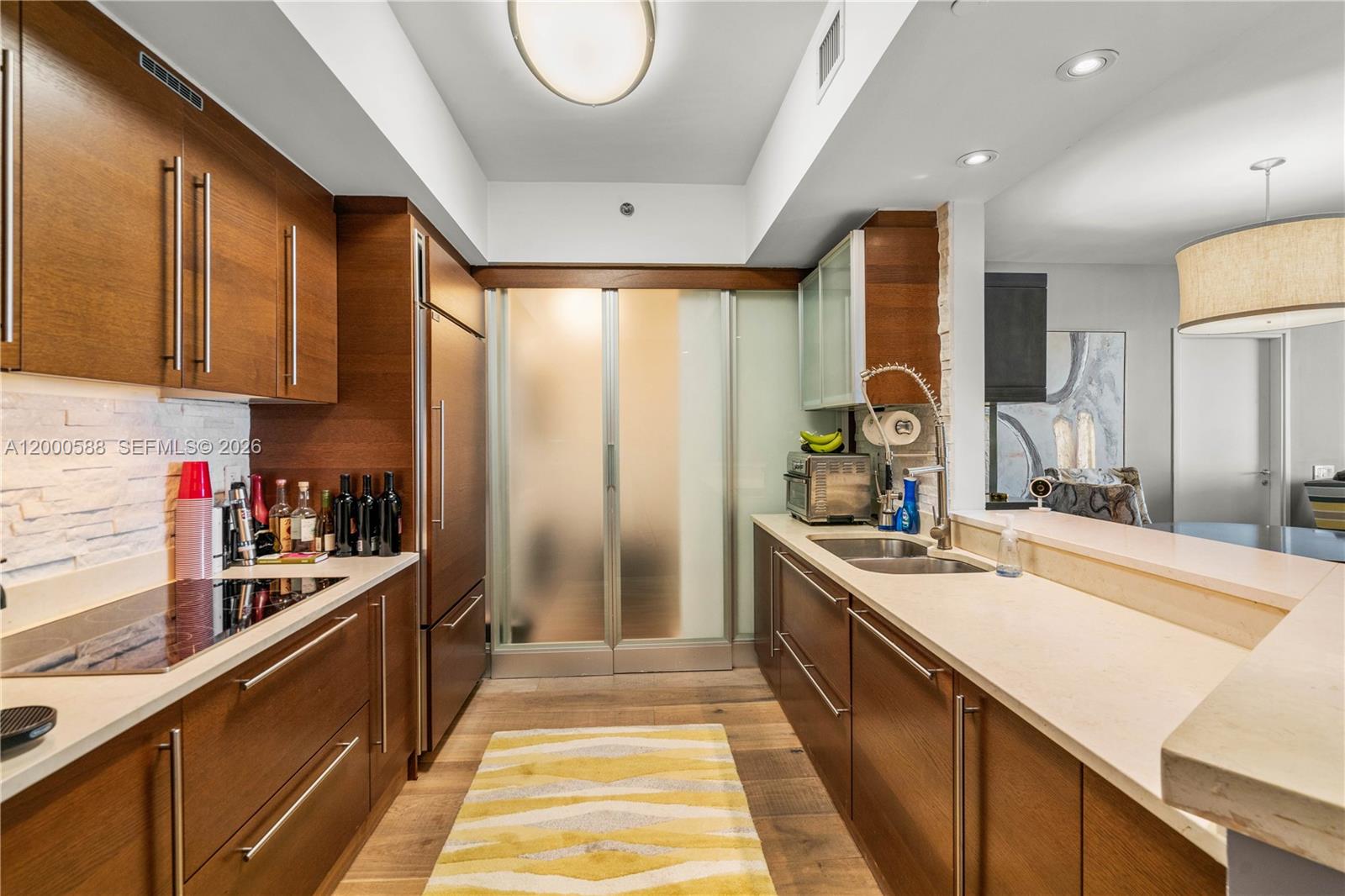 ICON SOUTH BEACH - Residential Lease