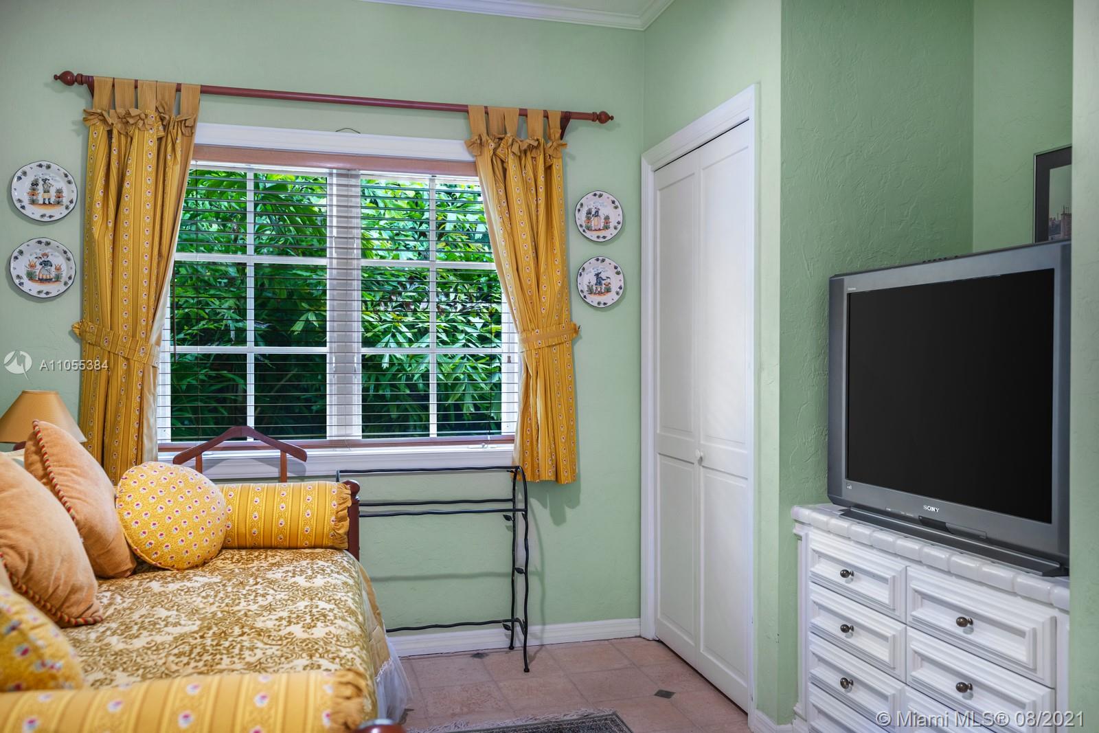 COCOA PLUM HEIGHTS SUB - Residential