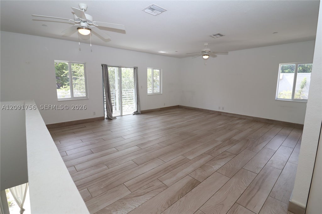 Photo of 605 NE 28th St #3, Wilton Manors, FL 33334 (MLS # A12091756)