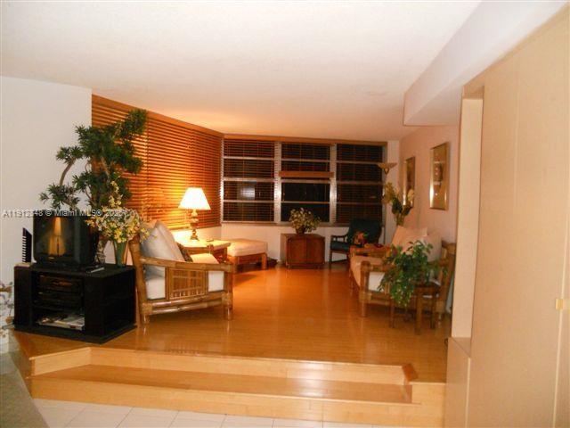 FOUR AMBASSADORS CONDO PH - Residential