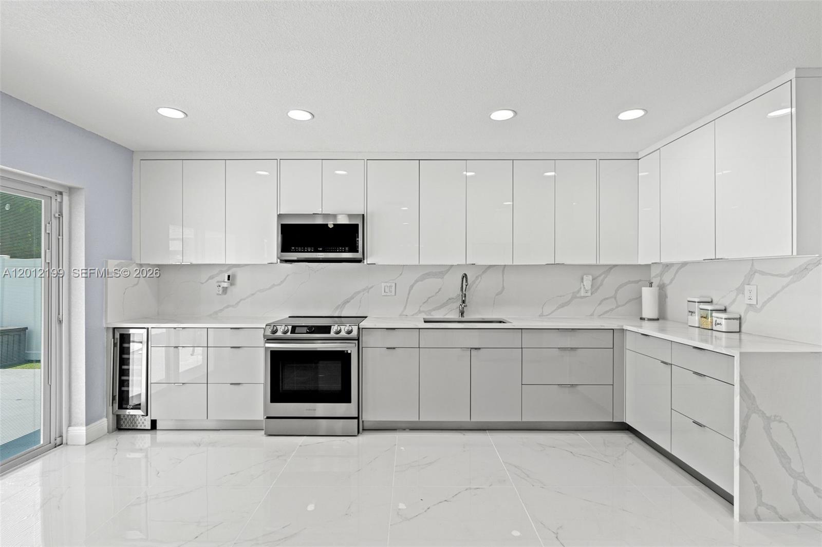 NORTH LAUDERDALE VILLAGE S - Residential