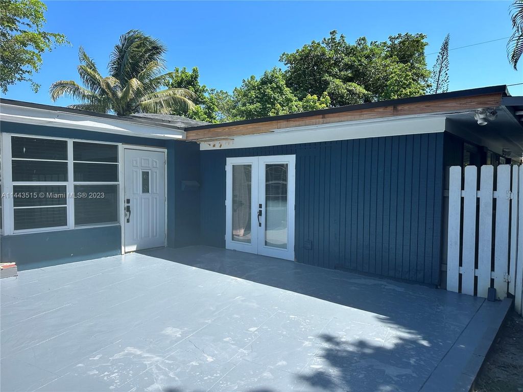 Photo of 1410 SW 28th St #A, Fort Lauderdale, FL 33315 (MLS # A11443515)