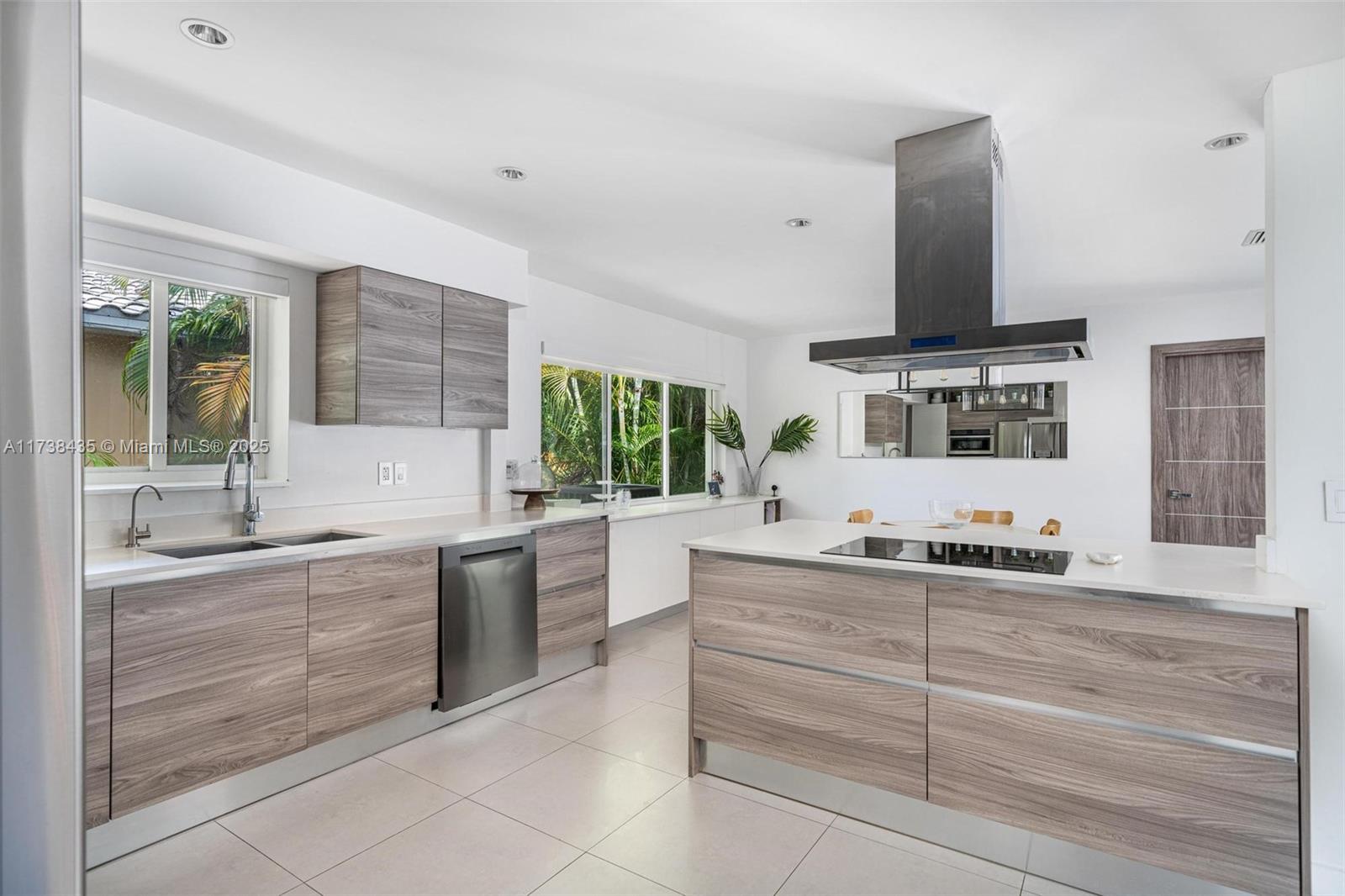 BISCAYNE POINT - Residential
