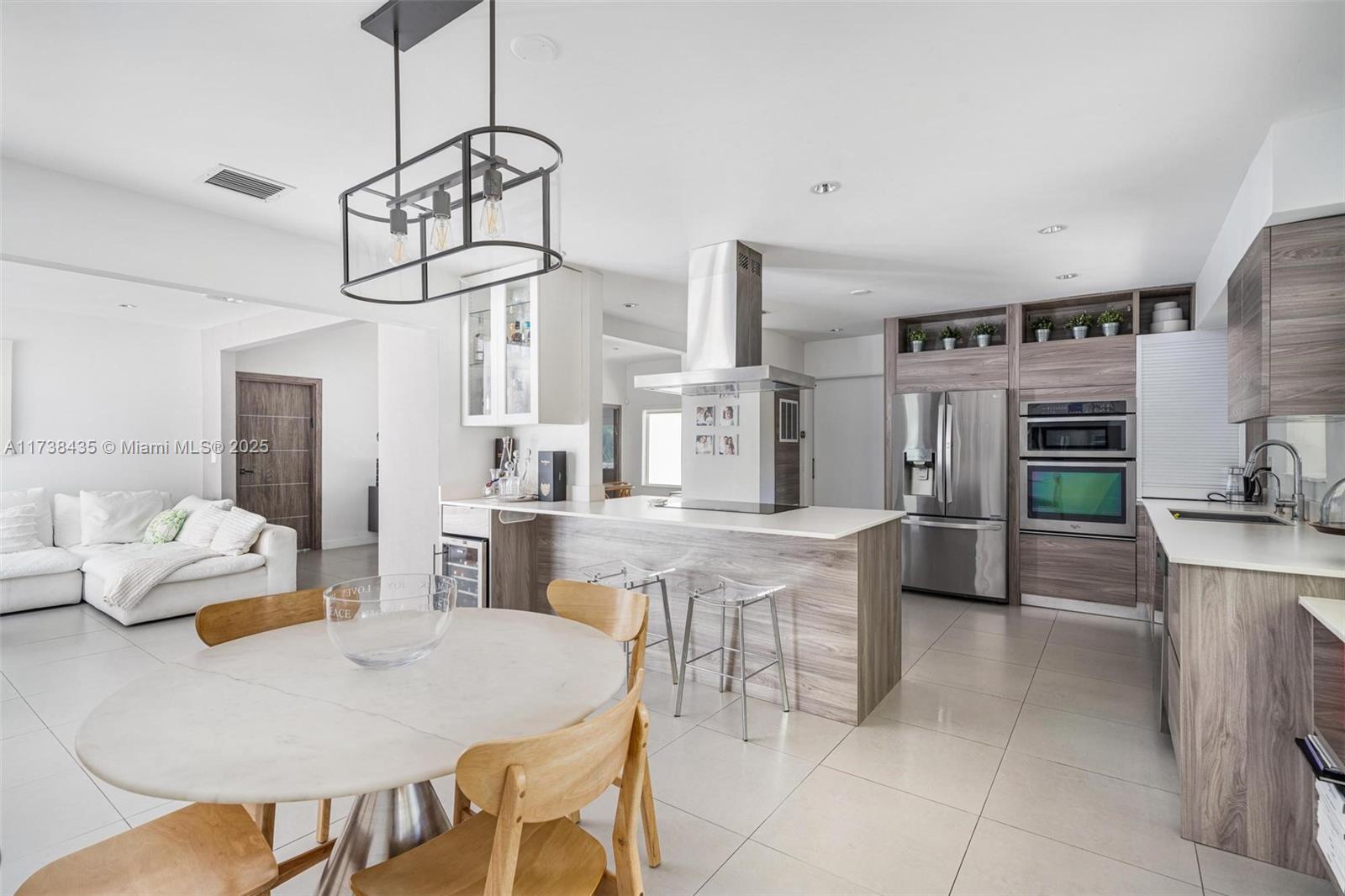 BISCAYNE POINT - Residential