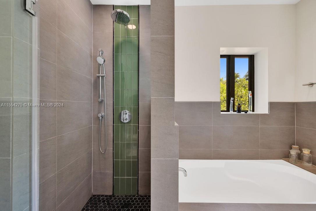 AMD EDGEWATER MANORS - Residential