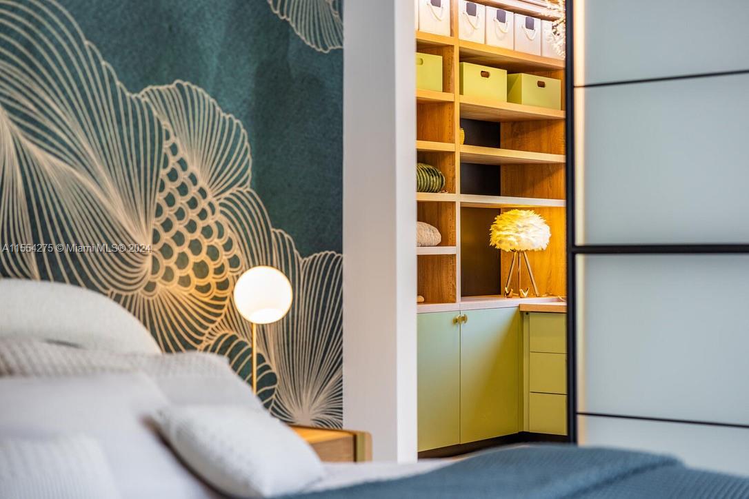 AMD EDGEWATER MANORS - Residential