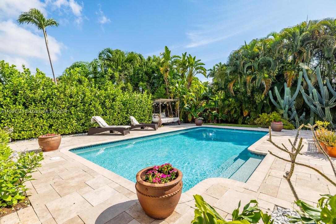 AMD EDGEWATER MANORS - Residential