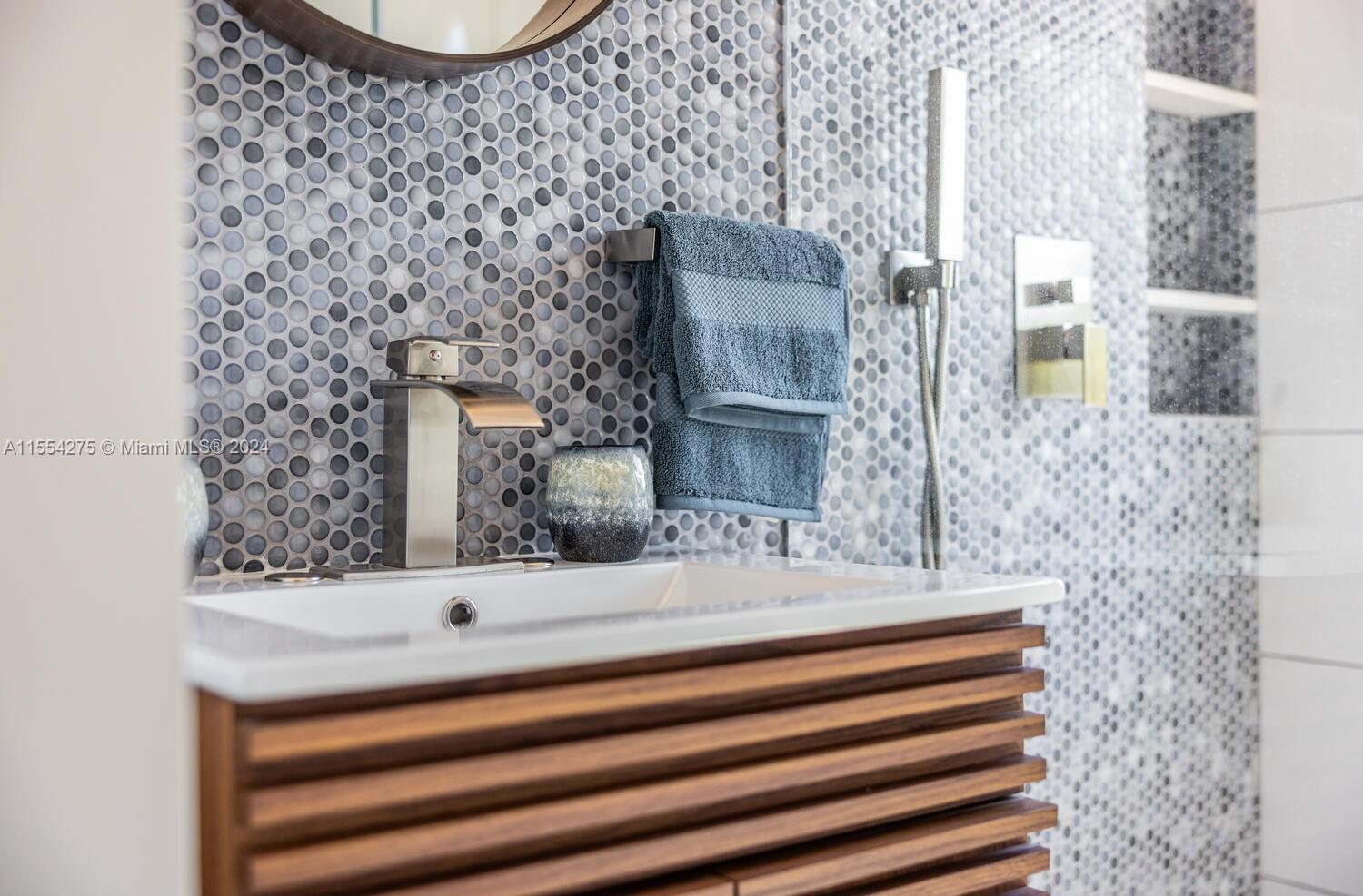 AMD EDGEWATER MANORS - Residential