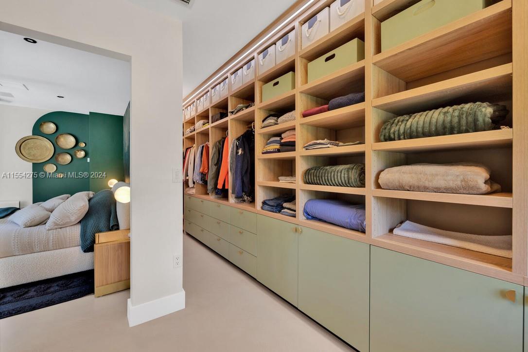 AMD EDGEWATER MANORS - Residential