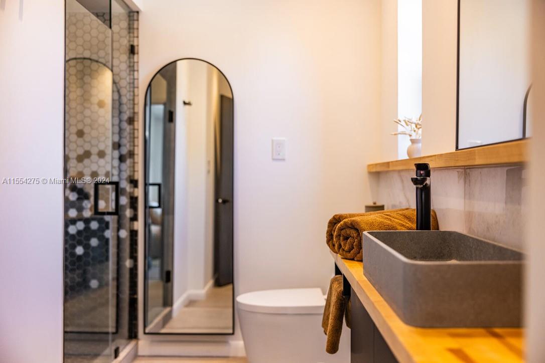 AMD EDGEWATER MANORS - Residential