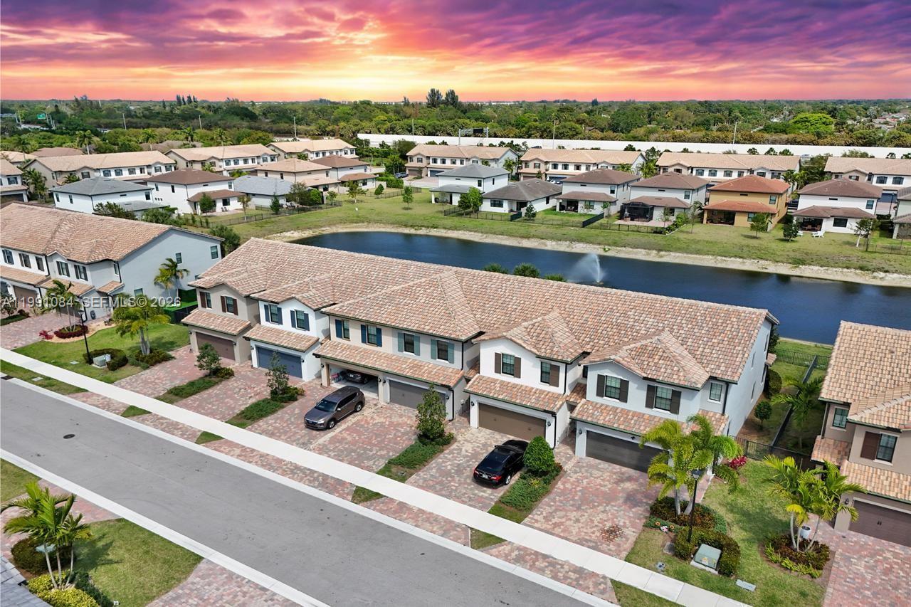 FIELDS AT GULFSTREAM POLO - Residential