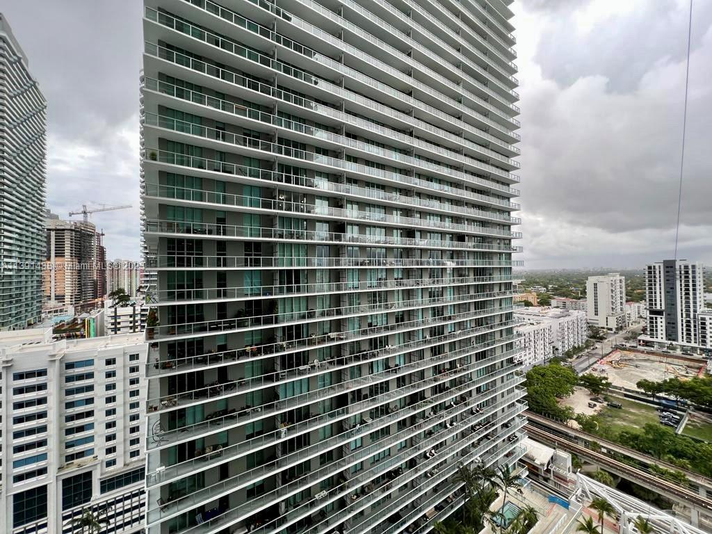 THE AXIS ON BRICKELL II C - Residential