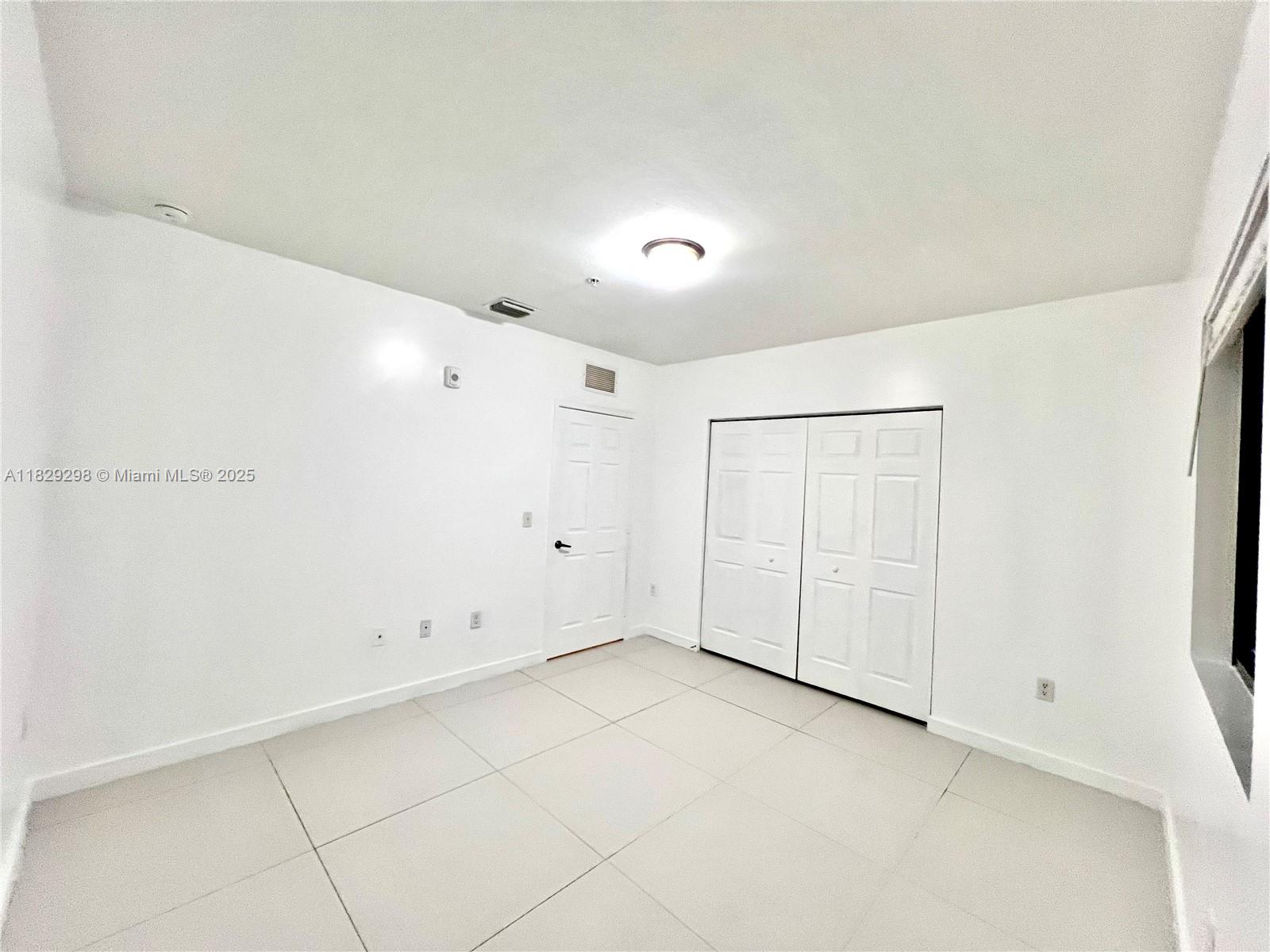 440 E 27th St 103