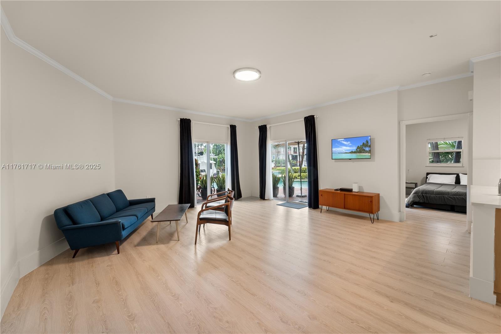 70 Isle Of Venice Dr 102