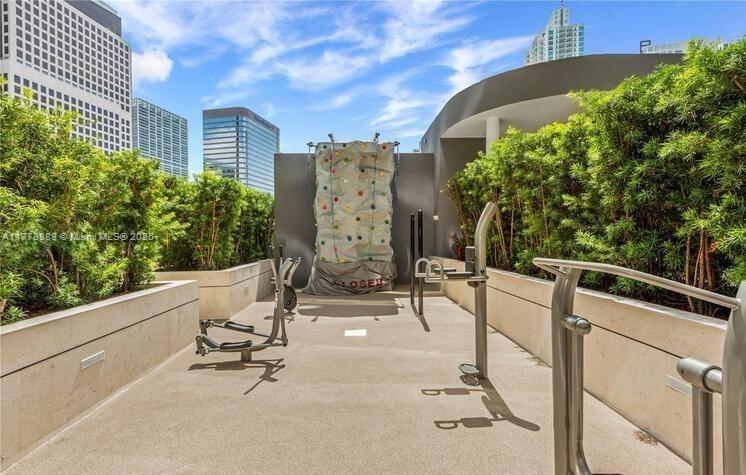 SLS LUX - Residential