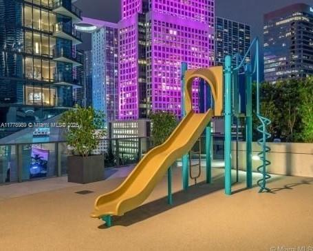 SLS LUX - Residential