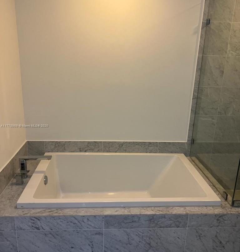 SLS LUX - Residential