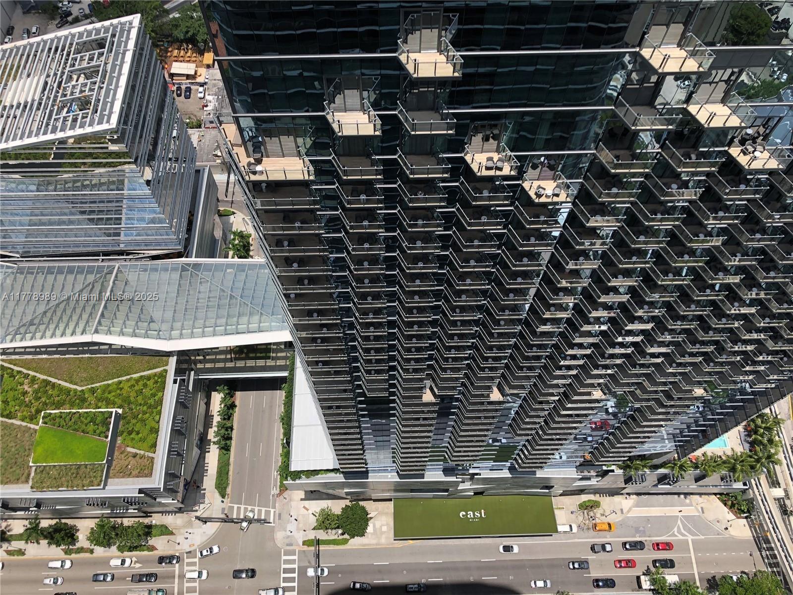 SLS LUX - Residential