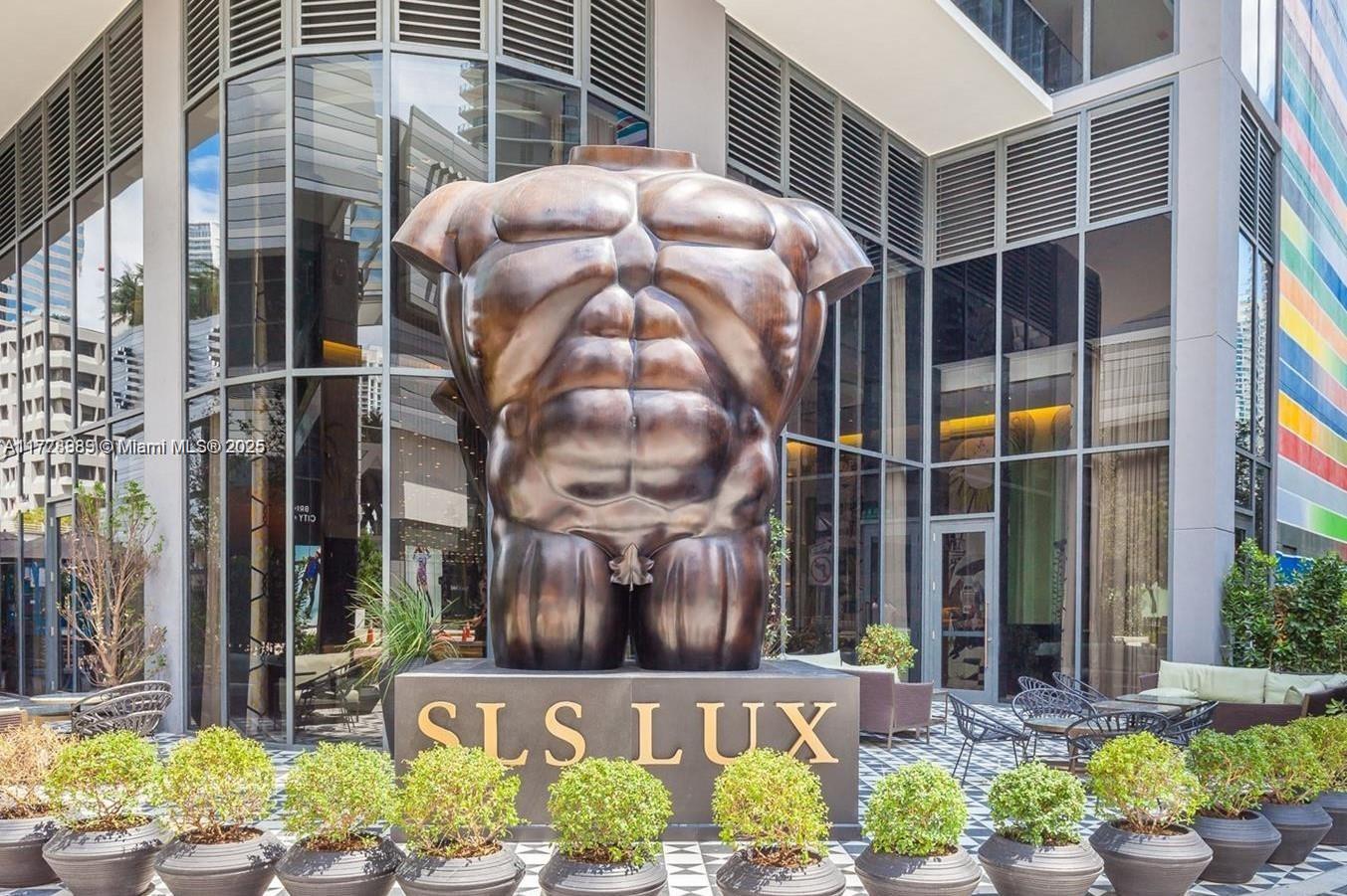 SLS LUX - Residential