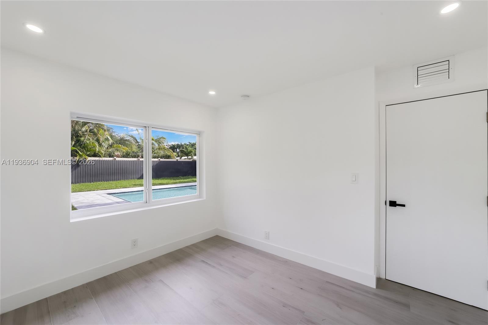 OCEAN BOULEVARD PARK - Residential