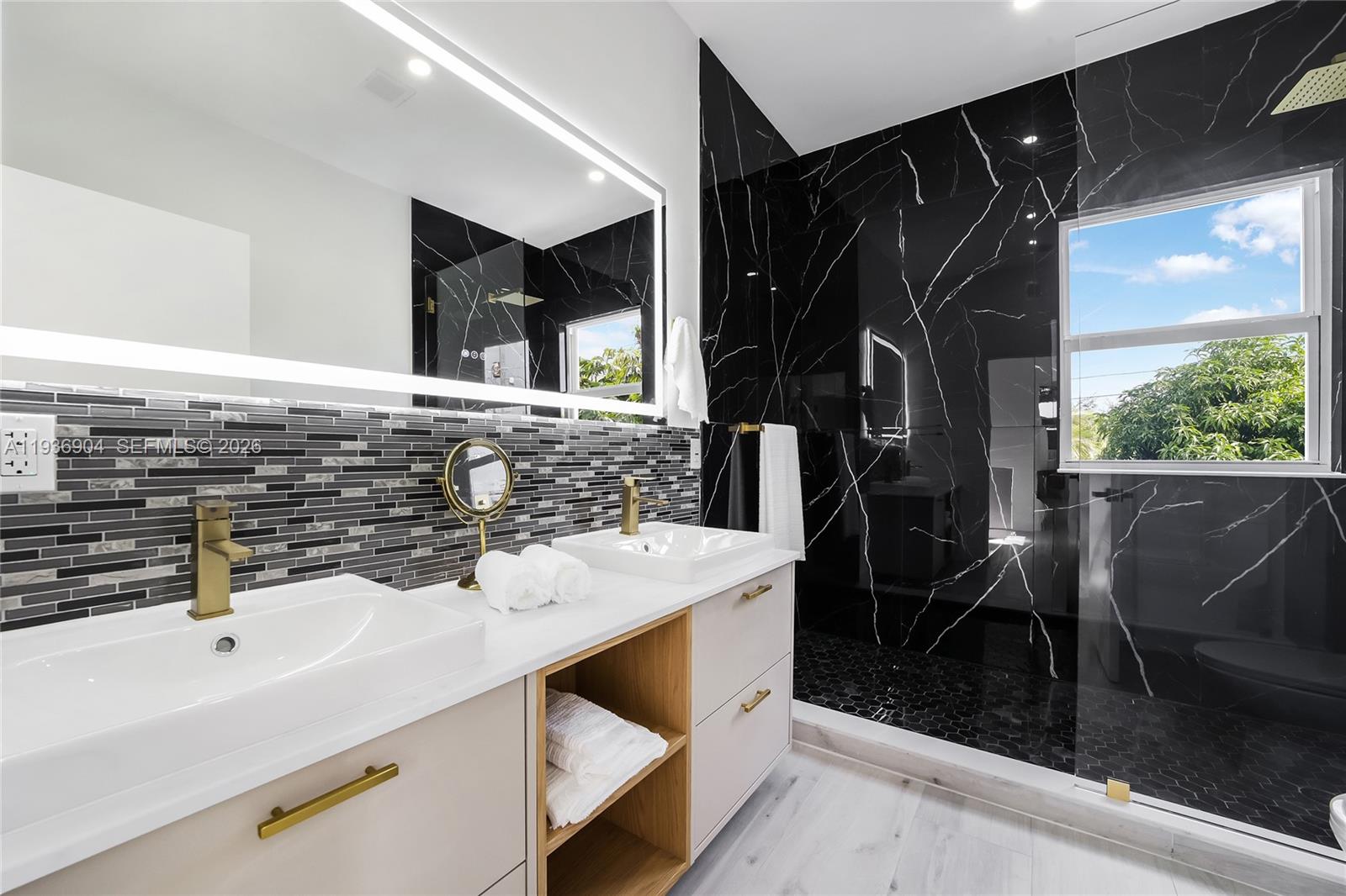 OCEAN BOULEVARD PARK - Residential