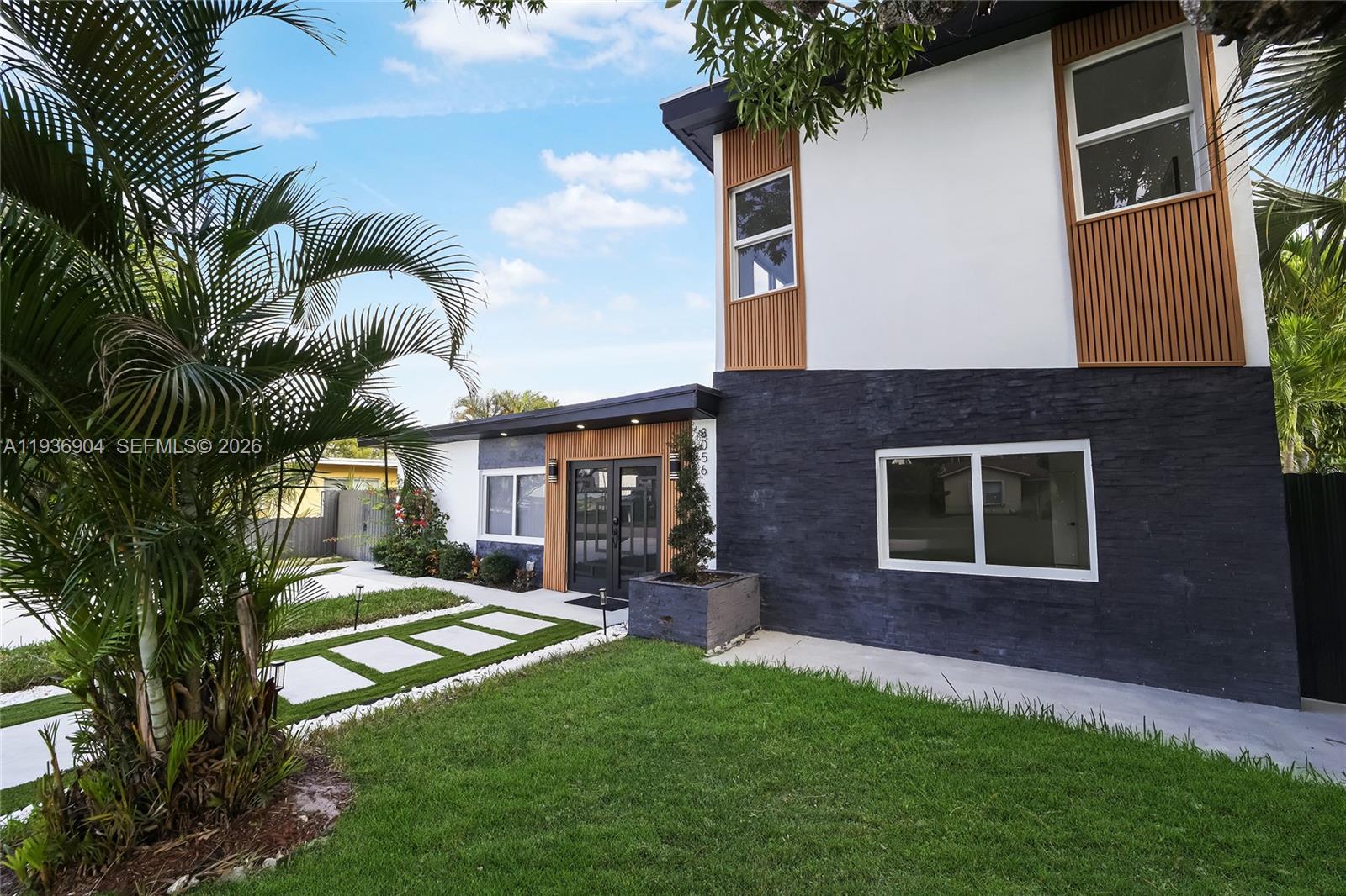 OCEAN BOULEVARD PARK - Residential