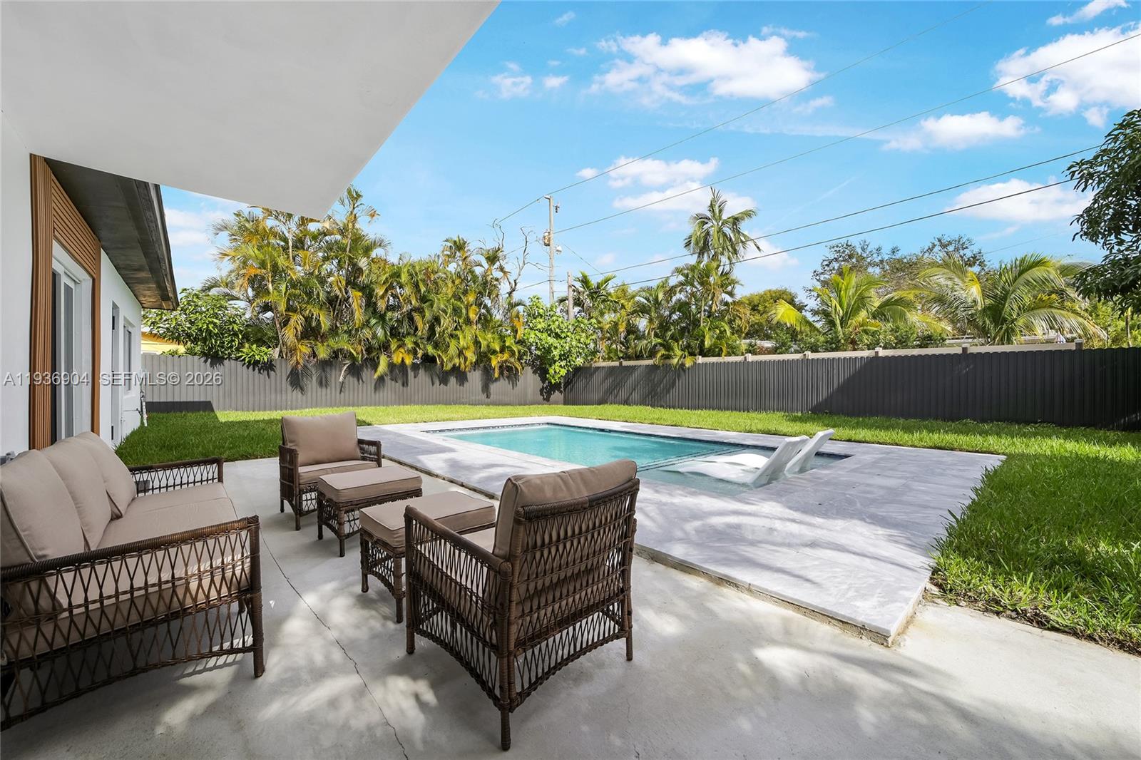 OCEAN BOULEVARD PARK - Residential