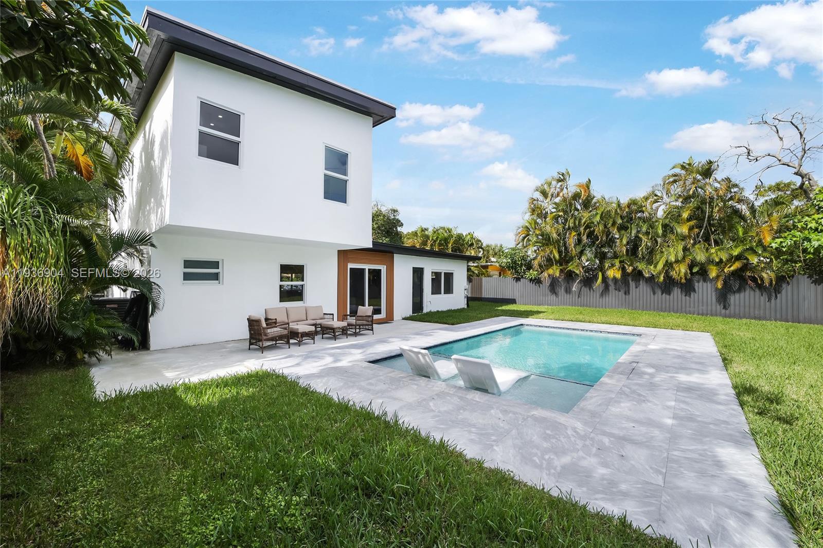 OCEAN BOULEVARD PARK - Residential