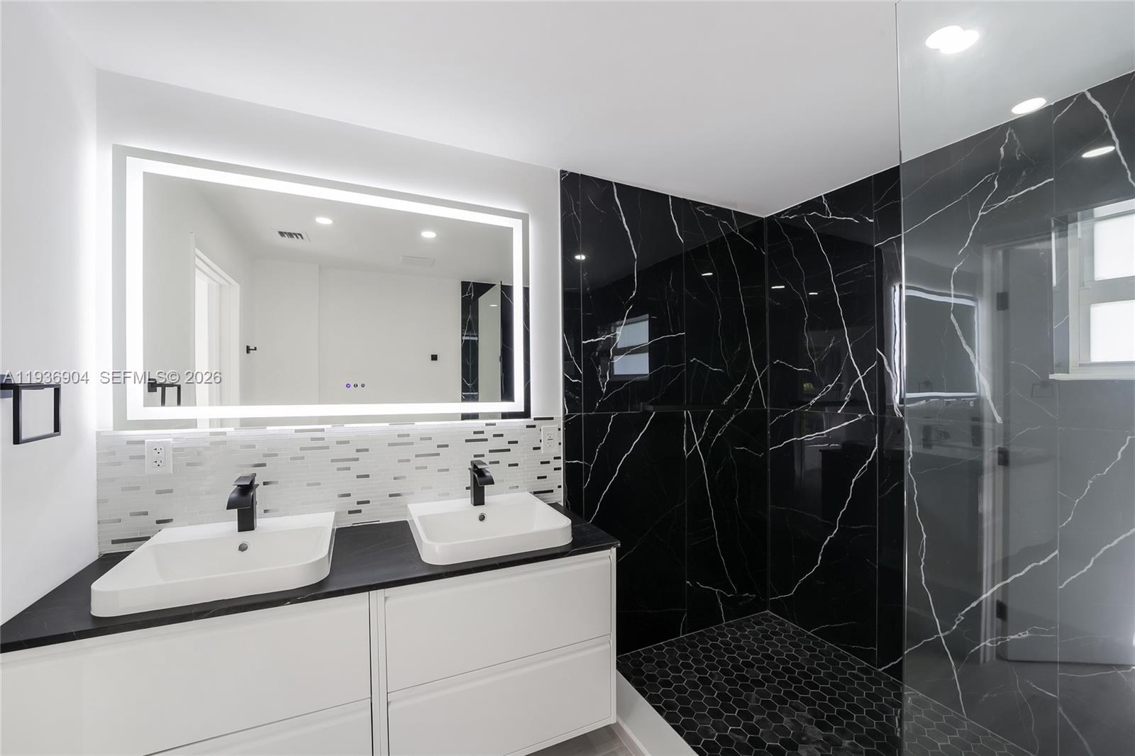 OCEAN BOULEVARD PARK - Residential