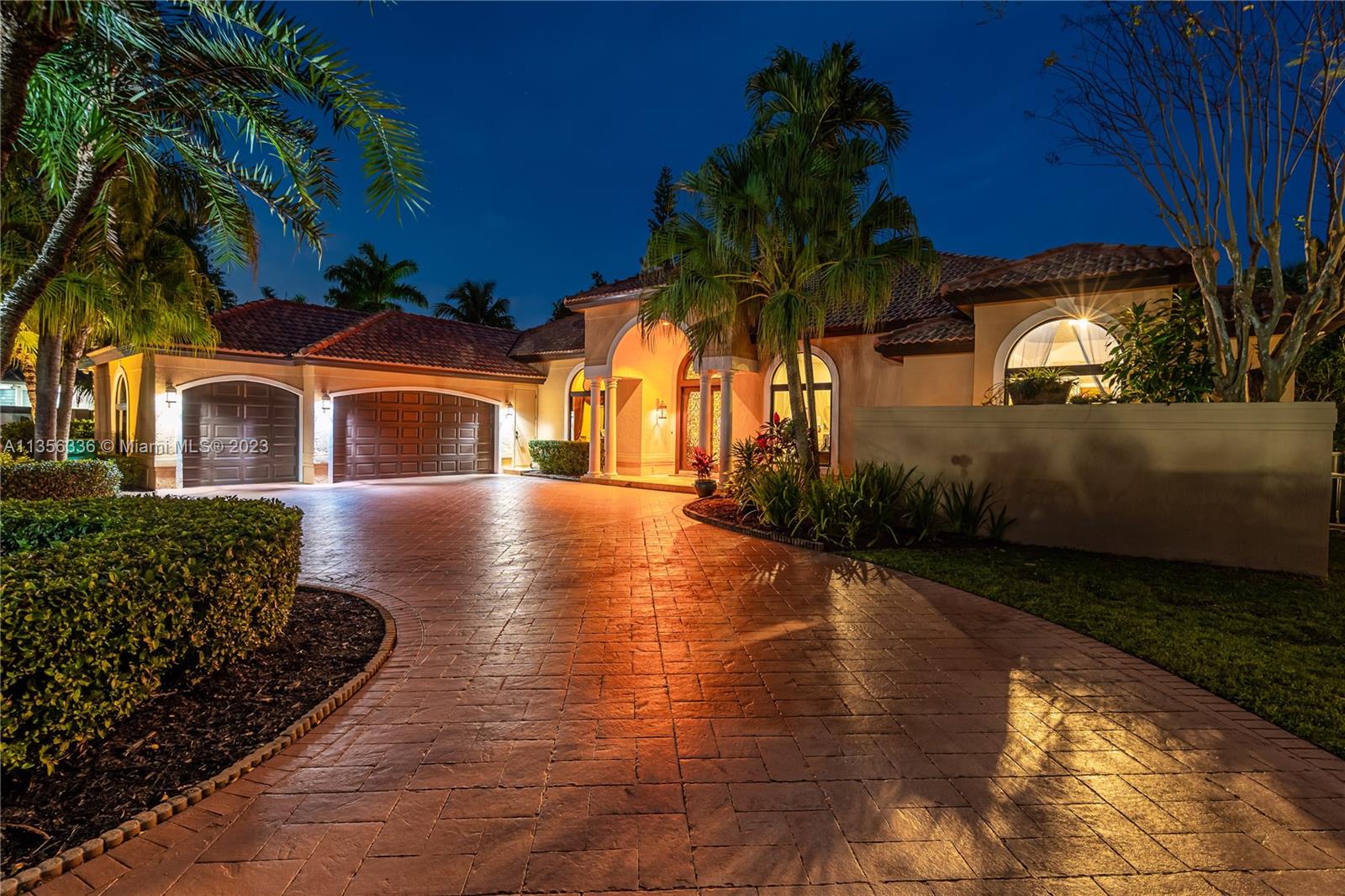 BANYAN WOODS - Residential