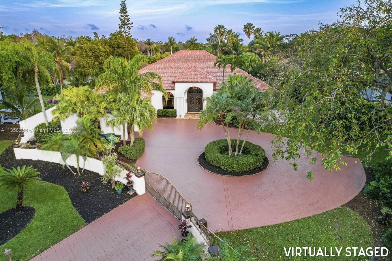 BANYAN WOODS - Residential