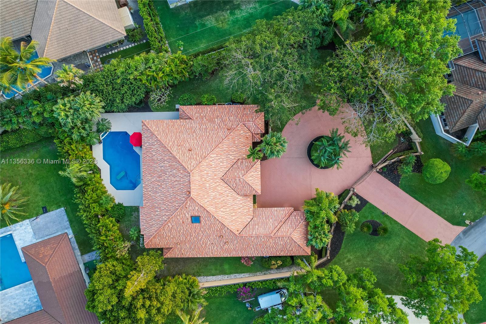 BANYAN WOODS - Residential