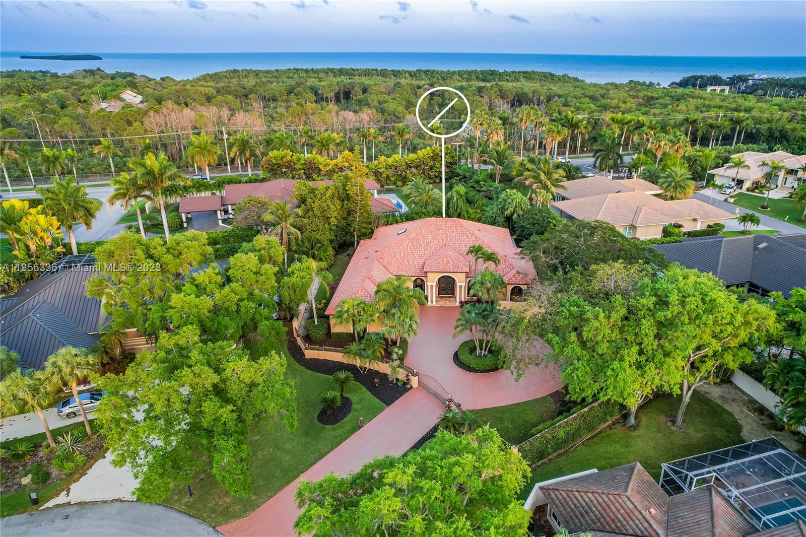 BANYAN WOODS - Residential