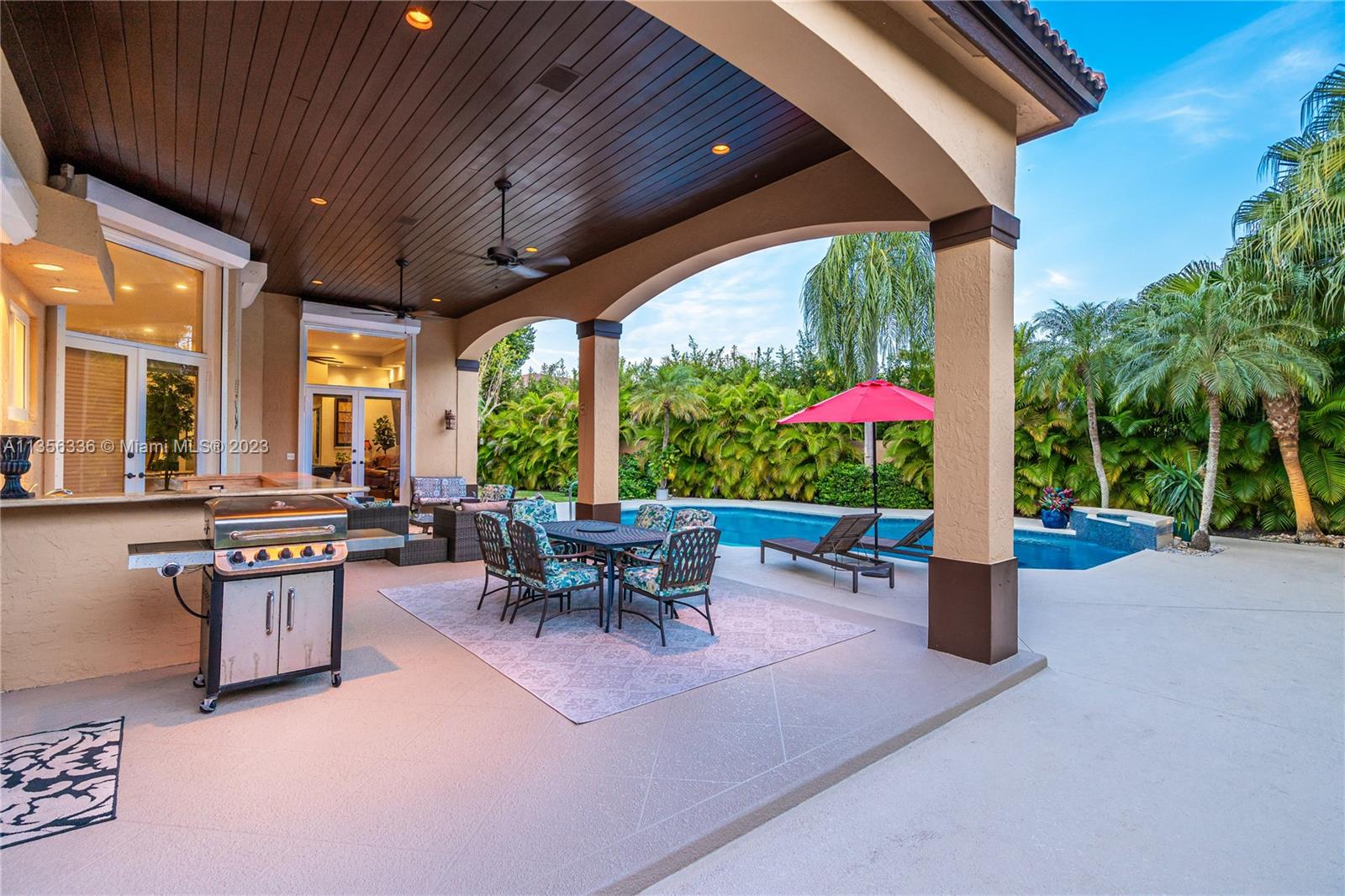 BANYAN WOODS - Residential