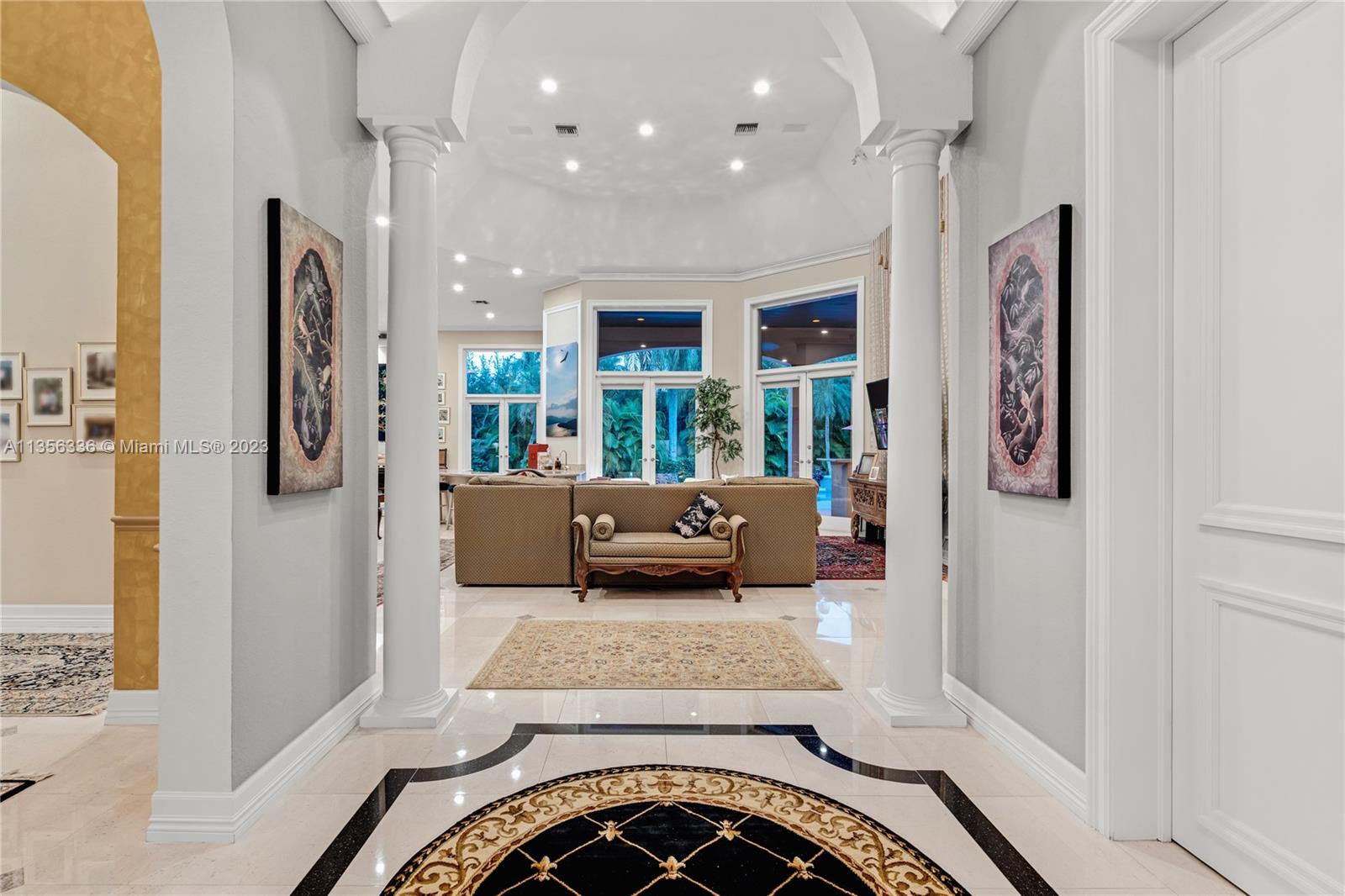 BANYAN WOODS - Residential