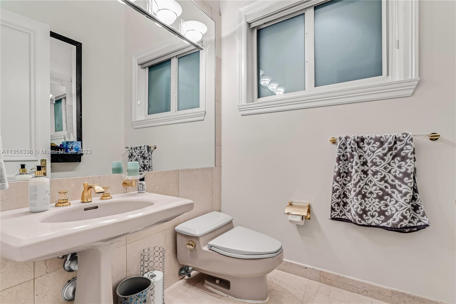 BANYAN WOODS - Residential