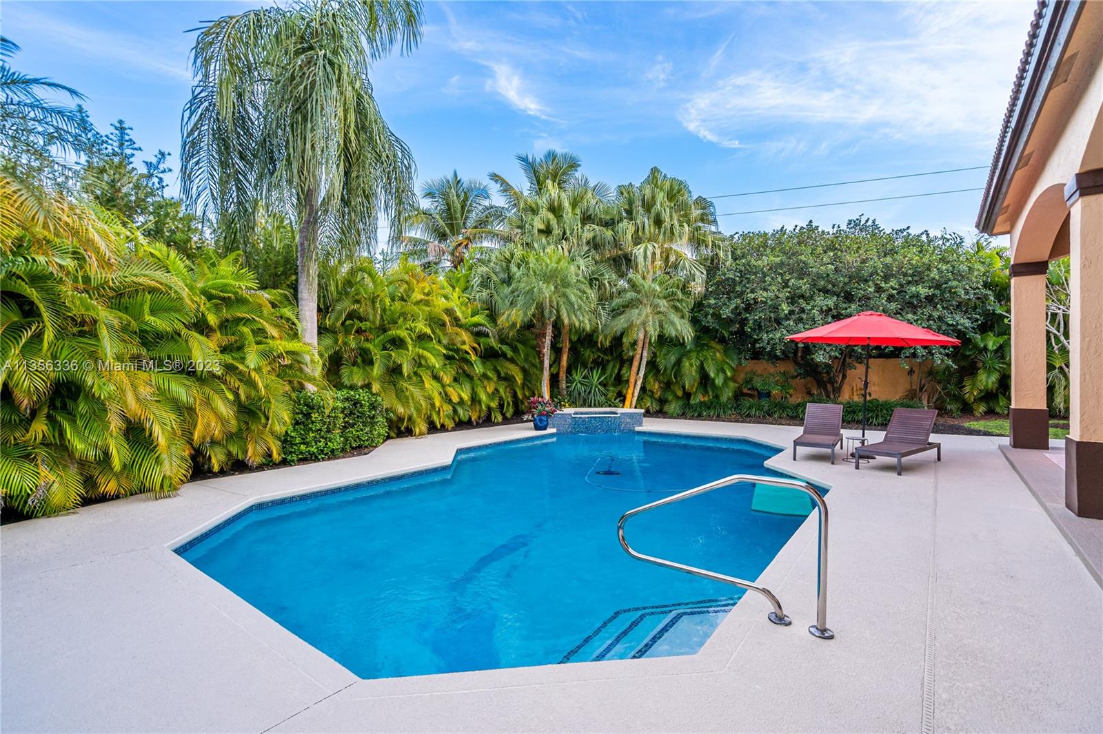 BANYAN WOODS - Residential