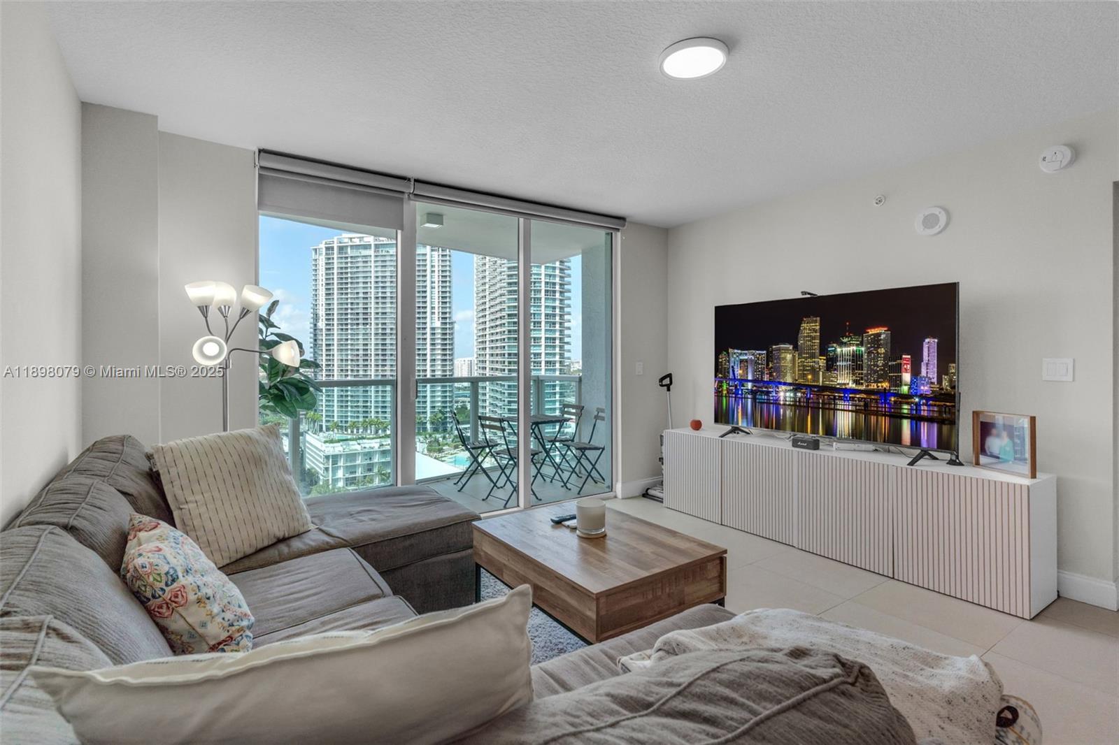 BRICKELL ON THE RIVER N T - Residential Lease