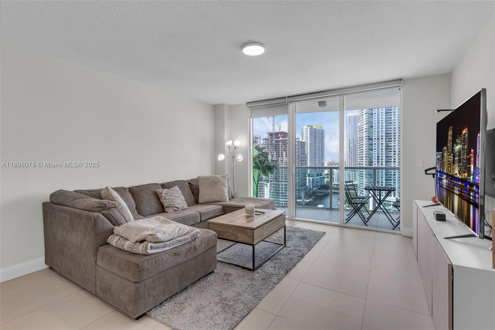 BRICKELL ON THE RIVER N T - Residential Lease