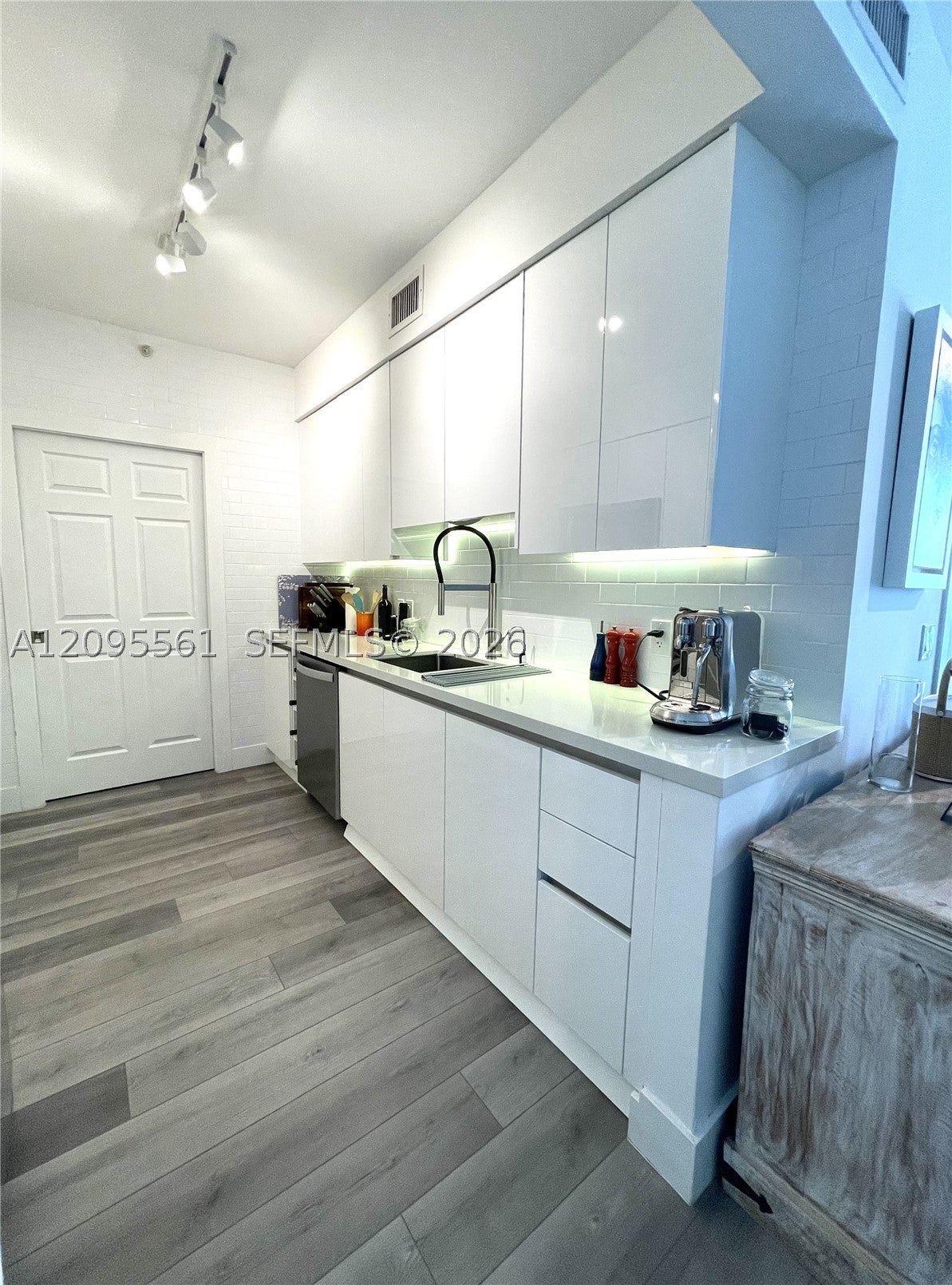 350 SE 2nd St 680