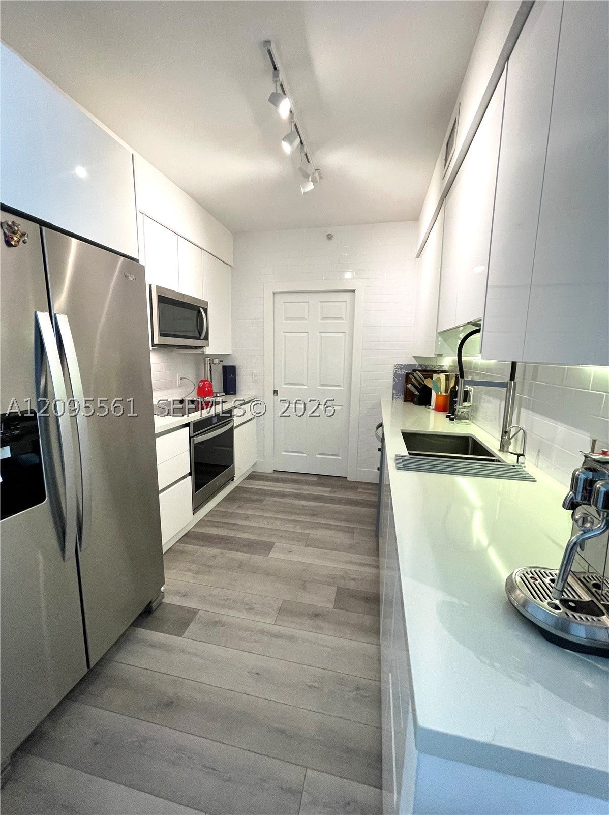 350 SE 2nd St 680