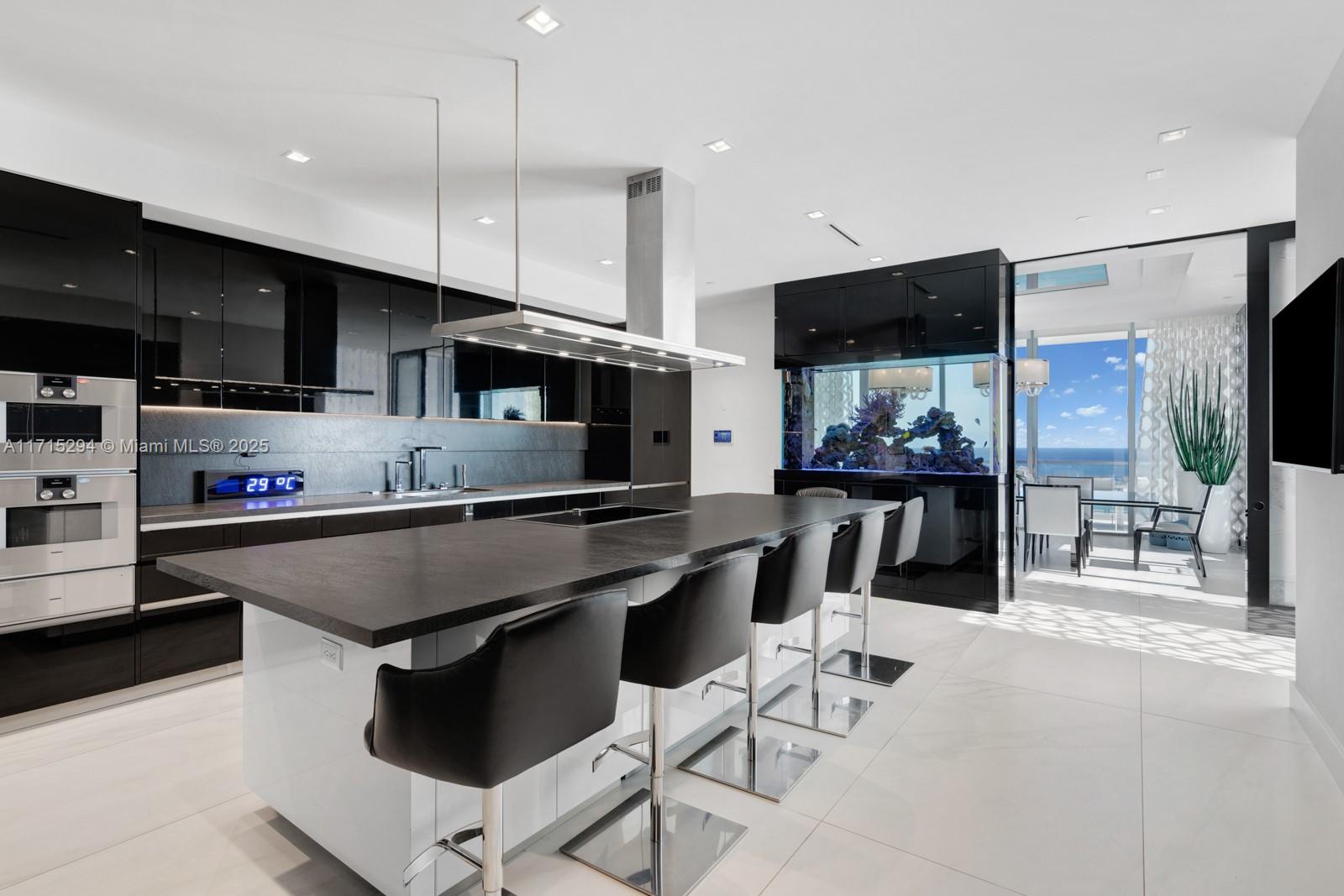 Turnberry Ocean Club - Residential