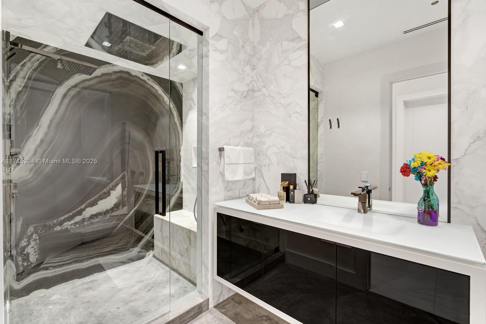 Turnberry Ocean Club - Residential