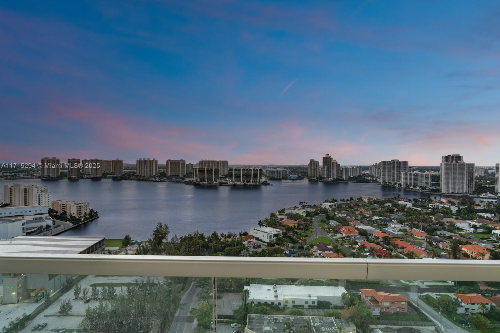 Turnberry Ocean Club - Residential