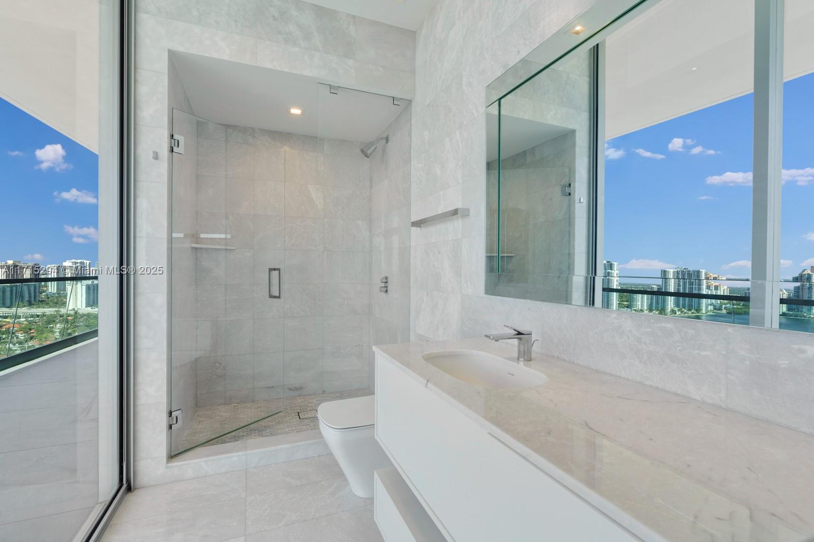 Turnberry Ocean Club - Residential