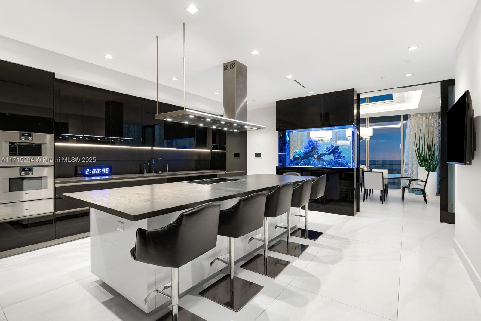 Turnberry Ocean Club - Residential